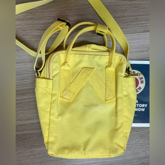 FJALLRAVEN Kanken Yellow Sling Bag Mini - Picture 4 of 9